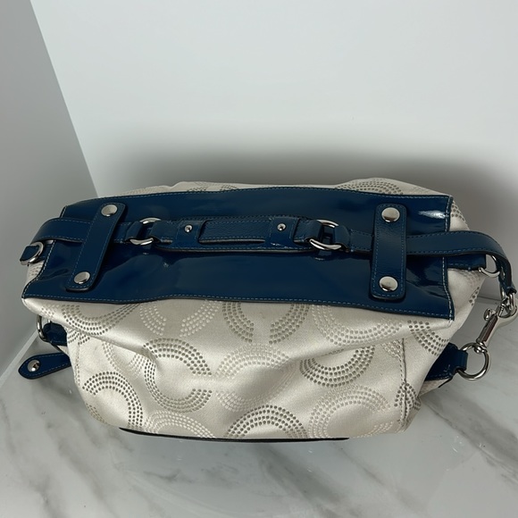 AUTHENTIC COACH Patent and Cloth bag. Missing shoulder strap. 2 stains. NWOT - Picture 6 of 11